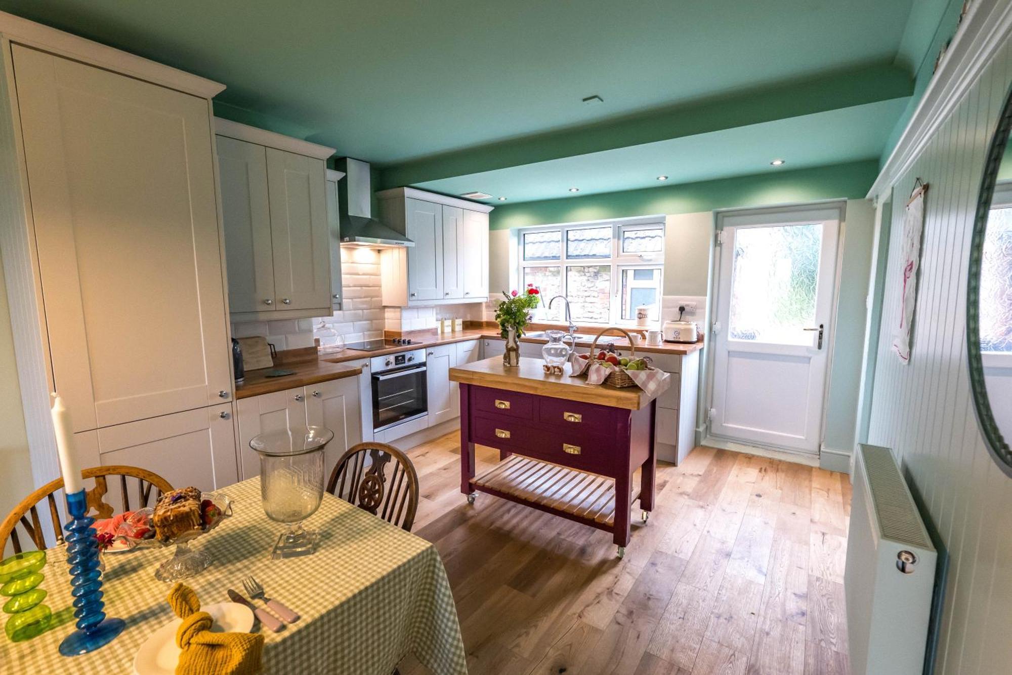 Large Country Cottage, Sleeps 8 - Spa Facilities, Garden Bar, Catering Services, Free Parking, Nature Reserve, Hen Parties Сканторп Экстерьер фото